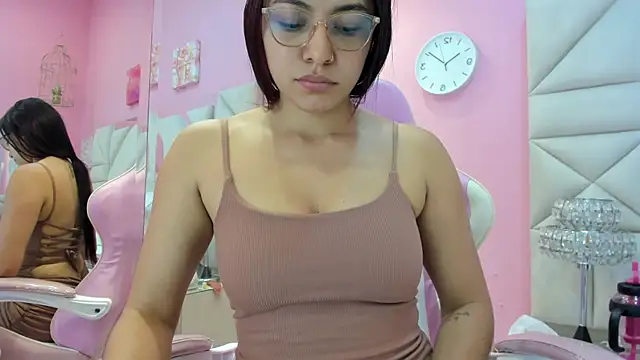 Snapshot of luna_hix chatting on 3, 7, 2026 luna hix online show from 3, 7, 2026