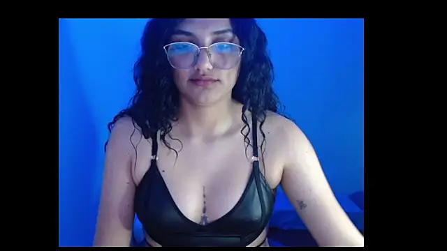 skarlettmoon online show from 18, 4, 2026