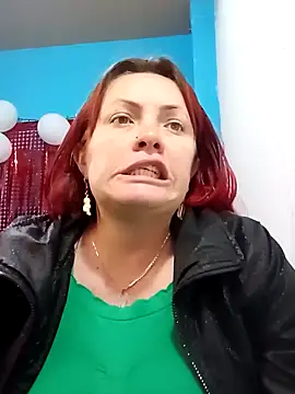 carolinhe26 online show from 20, 4, 2026