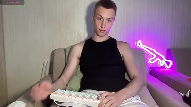 Travis Gracile online show from 5, 6, 2026