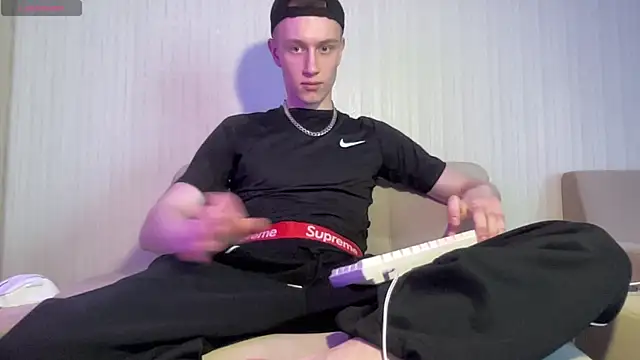 Travis Gracile online show from 30, 4, 2026