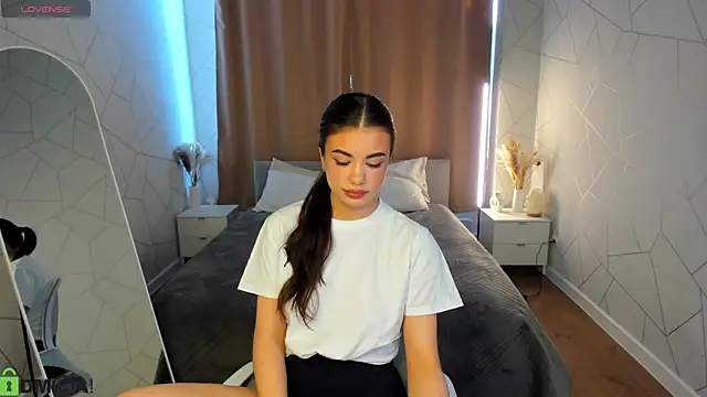 Alisha Blakee online show from 22, 4, 2026