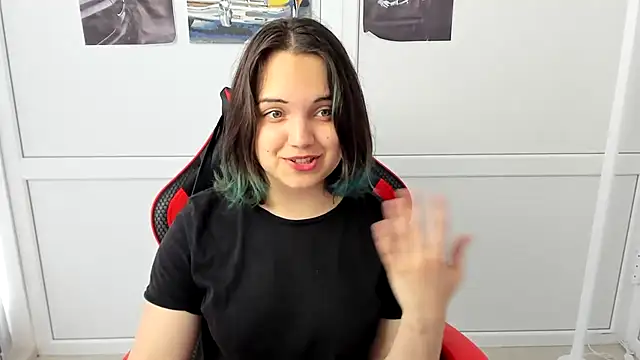 Caroline cutte online show from 9, 5, 2026