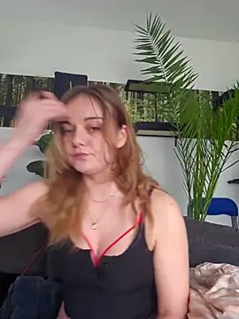 AliceLiddle  online show from 14, 4, 2026