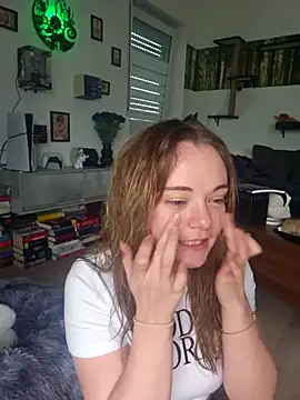 AliceLiddle  online show from 13, 4, 2026