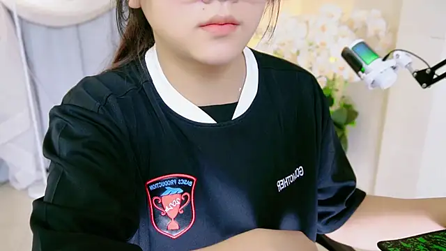 Snapshot of Chan_Chann chatting on 12, 5, 2026 Chan Chann online show from 12, 5, 2026