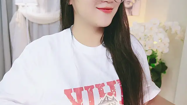Snapshot of Chan_Chann chatting on 14, 5, 2026 Chan Chann online show from 14, 5, 2026