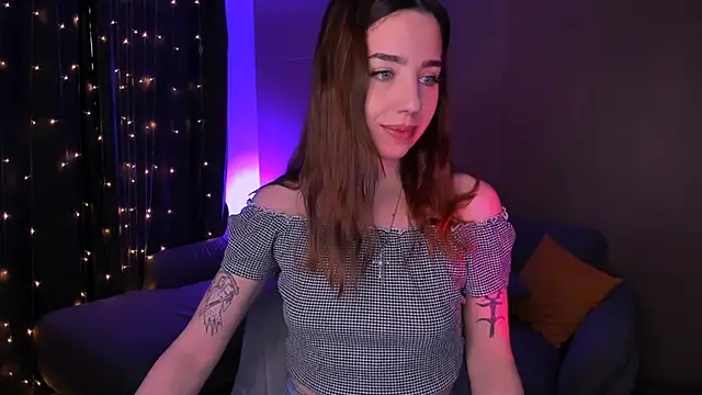 Snapshot of CharliGrace_ chatting on 14, 4, 2026 CharliGrace online show from 14, 4, 2026