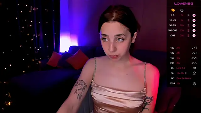 Snapshot of CharliGrace_ chatting on 25, 6, 2026 CharliGrace online show from 25, 6, 2026