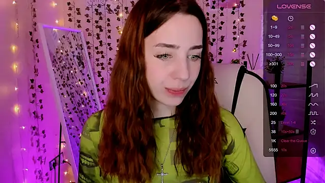 Snapshot of CharliGrace_ chatting on 26, 4, 2026 CharliGrace online show from 26, 4, 2026