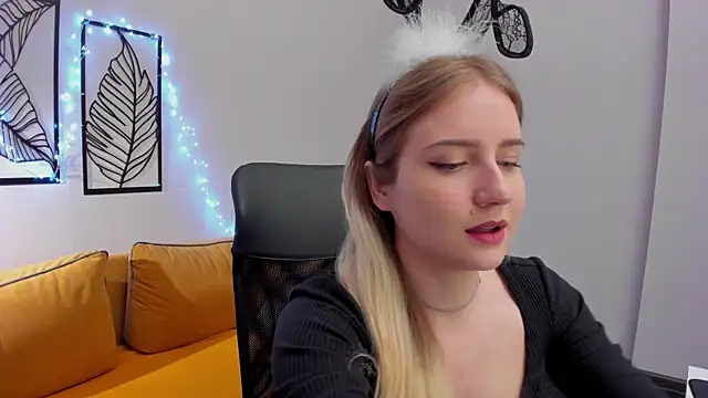 Liacandy  online show from 18, 4, 2026