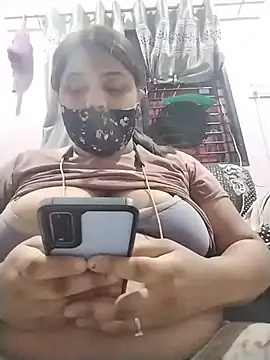 hotsilk21 online show from 14, 5, 2026