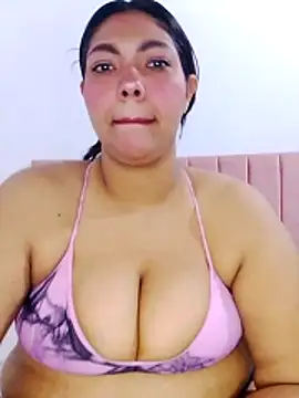 Snapshot of Izel_ chatting on 13, 5, 2026 Izel online show from 13, 5, 2026