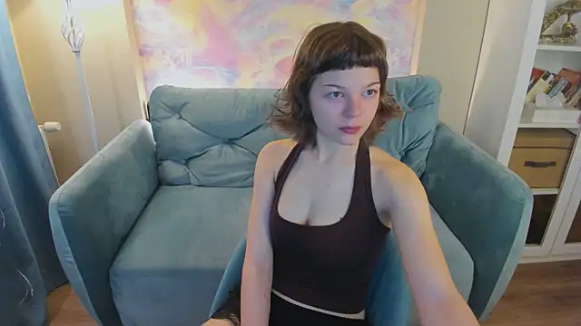 Snapshot of kira_naughtly chatting on 16, 4, 2026 kira naughtly online show from 16, 4, 2026