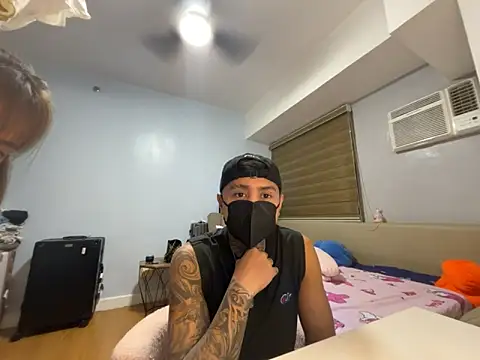 tattoo hottie online show from 12, 4, 2026