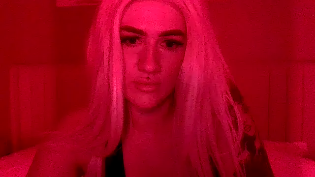 Snapshot of BettyBadNews chatting on 18, 4, 2026 BettyBadNews online show from 18, 4, 2026