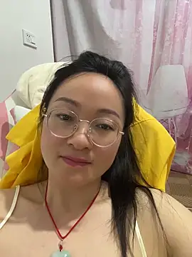 Snapshot of H-202604 chatting on 27, 5, 2026 H-202604 online show from 27, 5, 2026