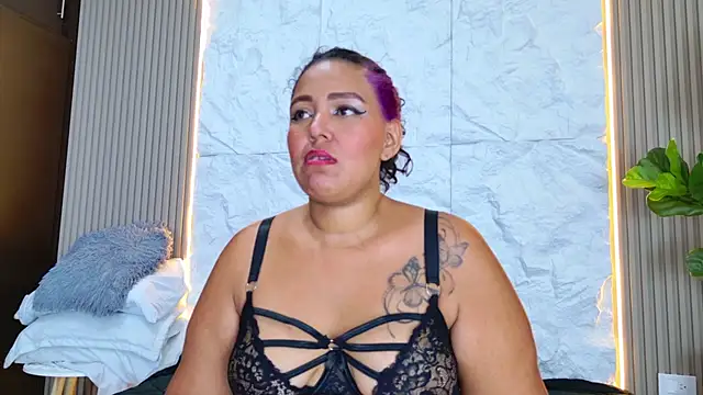 Nina Savage online show from 1, 5, 2026