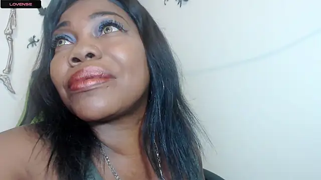 hotbrunettecasandra online show from 27, 10, 2025