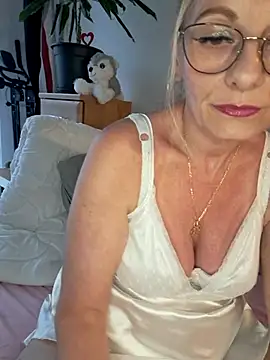 Snapshot of Blond_lady_czech chatting on 1, 7, 2026 Blond lady czech online show from 1, 7, 2026
