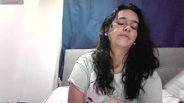 Snapshot of Estefany-magic chatting on 22, 7, 2026 Estefany-magic online show from 22, 7, 2026