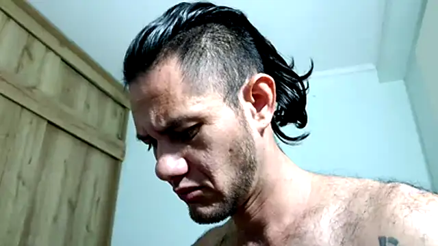 Snapshot of andrew_1520 chatting on 6, 11, 2025 andrew 1520 online show from 6, 11, 2025