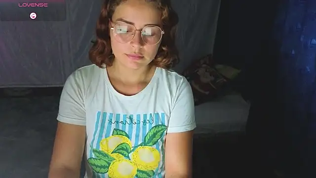 Snapshot of sweetdia_b chatting on 15, 6, 2026 sweetdia b online show from 15, 6, 2026