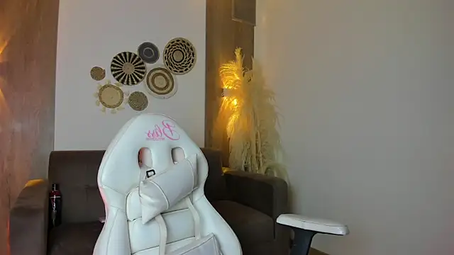 Flor pink online show from 9, 7, 2026