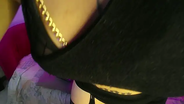 aitana monteverde online show from 15, 4, 2026