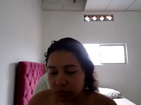 Ninibella online show from 15, 4, 2026