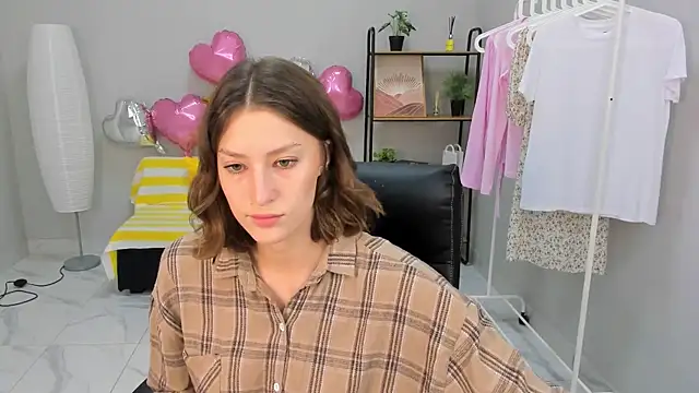 Freya Belis online show from 28, 4, 2026