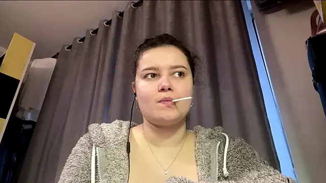 Snapshot of LonnaVandal chatting on 30, 4, 2026 LonnaVandal online show from 30, 4, 2026
