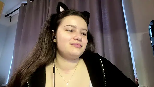 Snapshot of LonnaVandal chatting on 14, 5, 2026 LonnaVandal online show from 14, 5, 2026