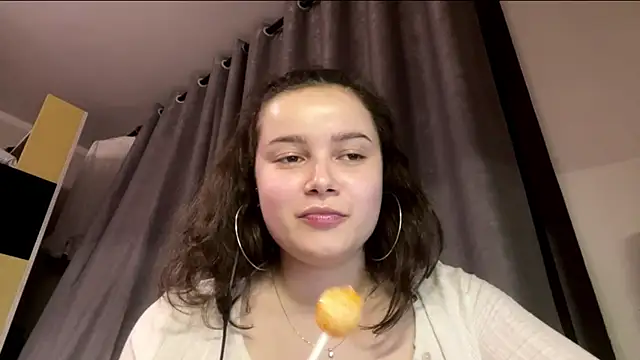 LonnaVandal online show from 16, 4, 2026