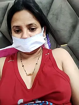 Snapshot of filmycoupleash1 chatting on 19, 4, 2026 filmycoupleash1 online show from 19, 4, 2026