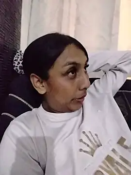 MELIZ QUEEN online show from 17, 6, 2026