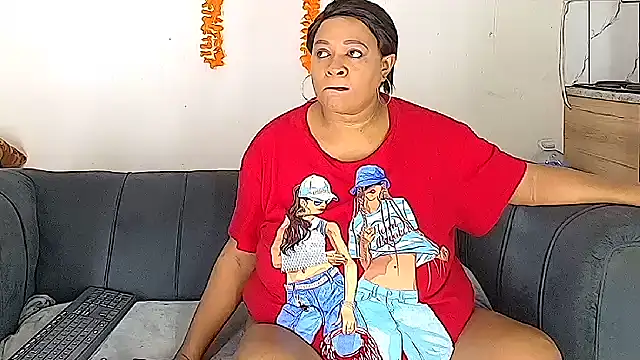 Snapshot of BUSTYQUEEN56_ chatting on 19, 4, 2026 BUSTYQUEEN56 online show from 19, 4, 2026