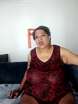 Snapshot of BUSTYQUEEN56_ chatting on 15, 4, 2026 BUSTYQUEEN56 online show from 15, 4, 2026
