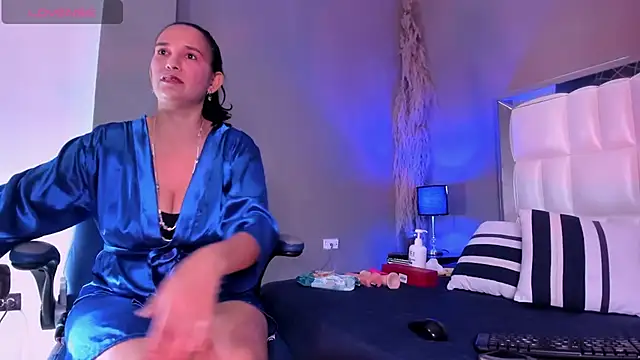 MILF AURORA online show from 5, 6, 2026