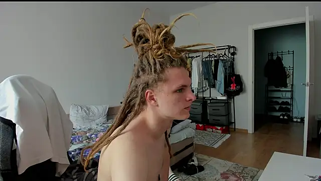 SurfSexCouple1 online show from 13, 4, 2026