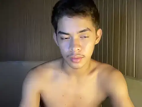 yourhotasian jhonpol16 online show from 17, 5, 2026