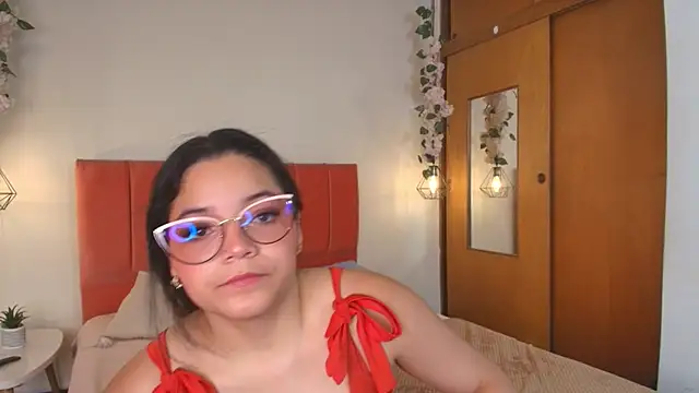 Snapshot of Shadya_ chatting on 12, 6, 2026 Shadya online show from 12, 6, 2026