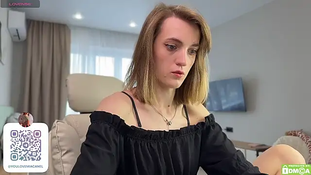 MiaKomoi online show from 14, 5, 2026