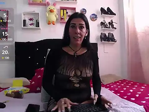 La-gata- online show from 12, 4, 2026