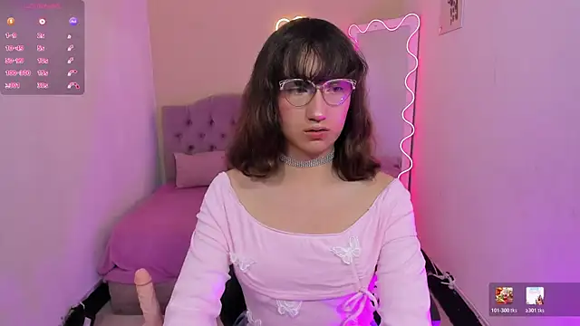 Snapshot of KATHERINE_TAY chatting on 28, 5, 2026 KATHERINE TAY online show from 28, 5, 2026