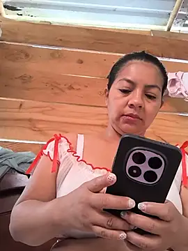 Snapshot of Tamaraxxx_hot chatting on 21, 6, 2026 Tamaraxxx hot online show from 21, 6, 2026