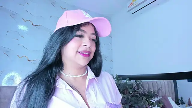 Snapshot of Candicewayne chatting on 18, 6, 2026 Candicewayne online show from 18, 6, 2026