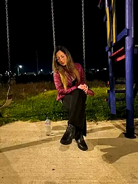 Snapshot of VALELUXX chatting on 2, 7, 2026 VALELUXX online show from 2, 7, 2026