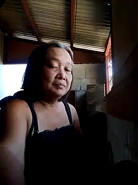 Snapshot of jeanyummytits chatting on 15, 5, 2026 jeanyummytits online show from 15, 5, 2026