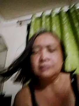 Snapshot of jeanyummytits chatting on 17, 6, 2026 jeanyummytits online show from 17, 6, 2026